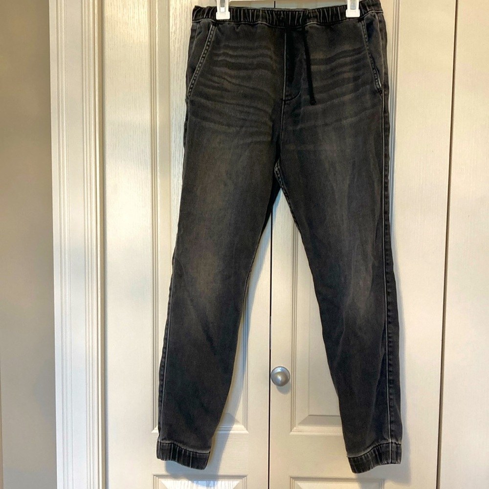 EUC Hollister skinny jogger. Charcoal. Size medium.